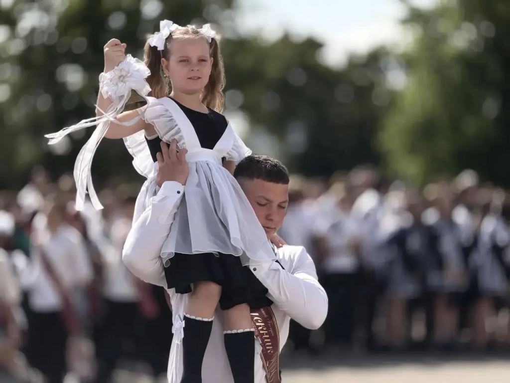 Последний звонок прозвенел в МБОУ СОШ №3.
