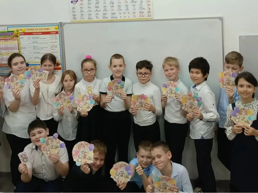 «Книжка теплых слов»: наши Орлята поздравляют любимых.