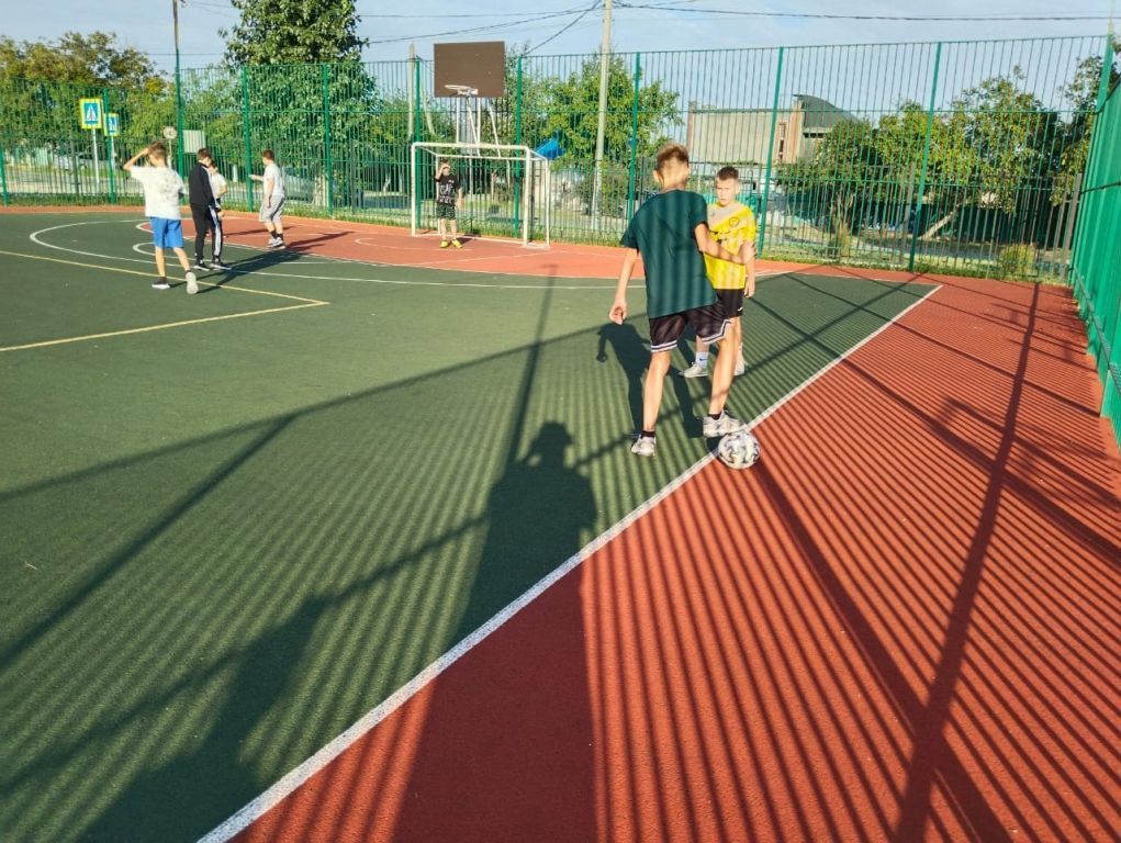 Спортивная площадка