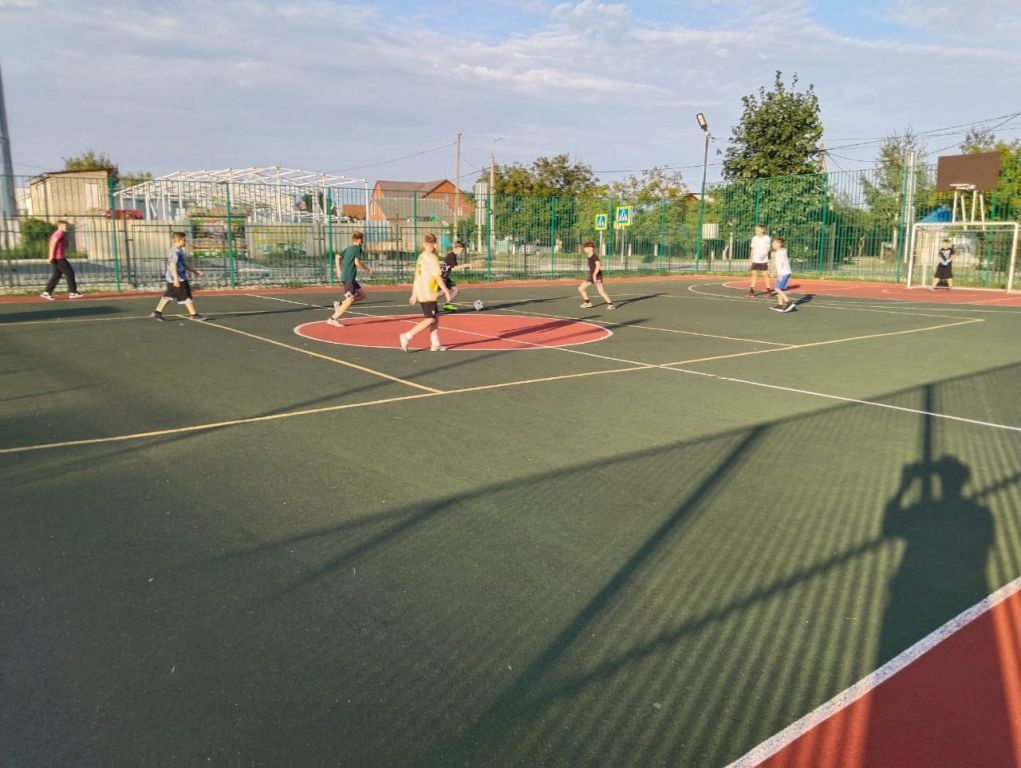 Спортивная площадка